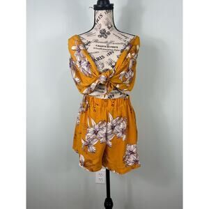 NWT Hey Samy Yellow and white floral crop top and high waisted Shorts set